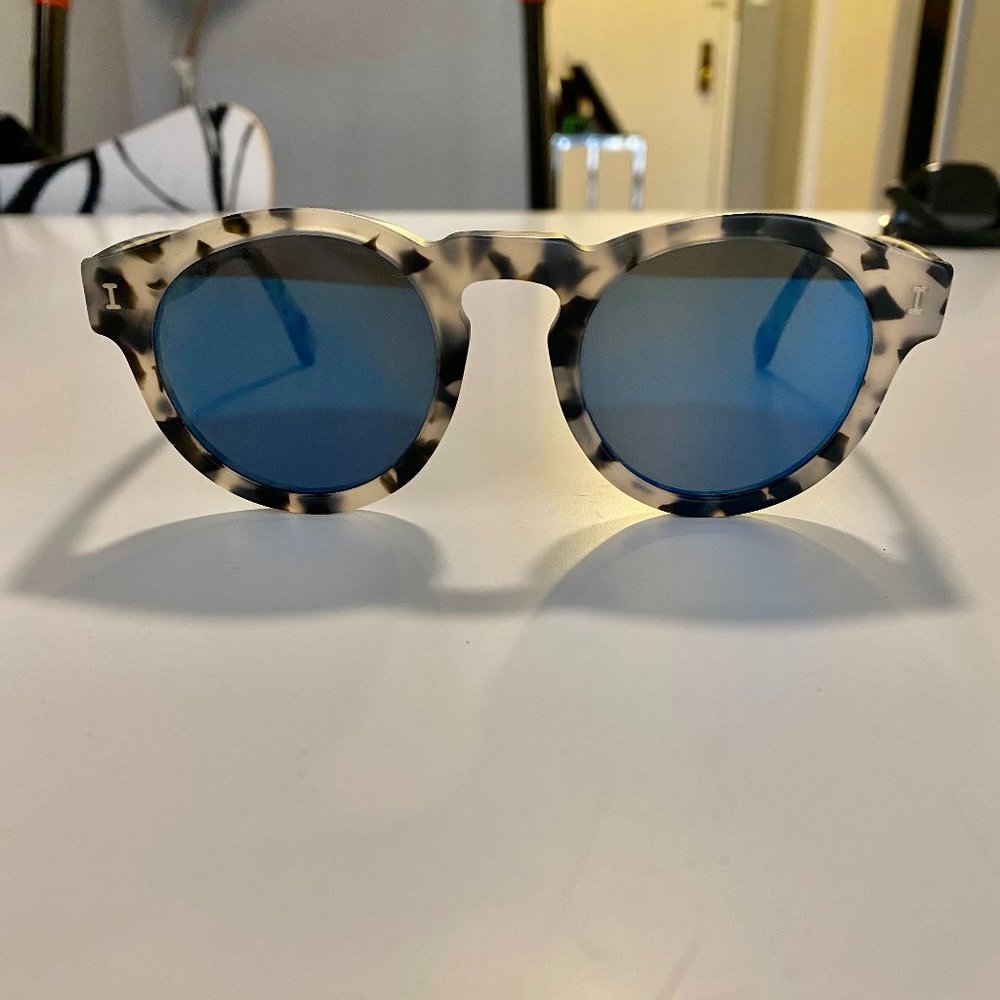 ILLESTEVA Blue Mirror LeonardSunglasses